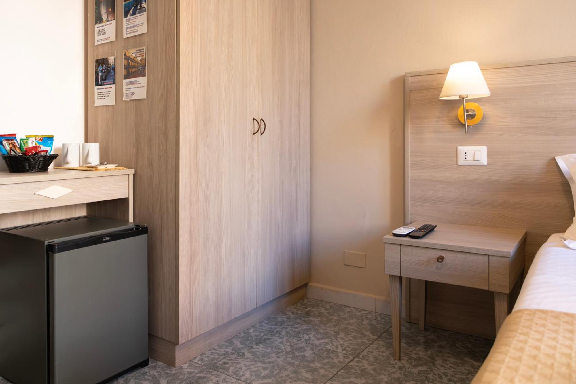 Kalie Rooms Guest House Cagliari Exterior photo